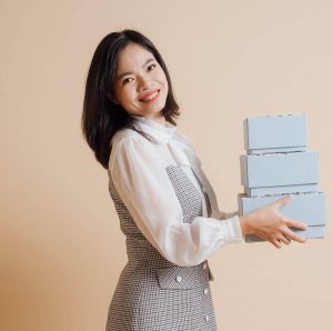 Mrs. Nga Mạc
